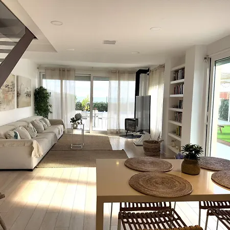 Дом отдыха Casa Del Mar, Piscina Privada Frente Al Mar Кульера